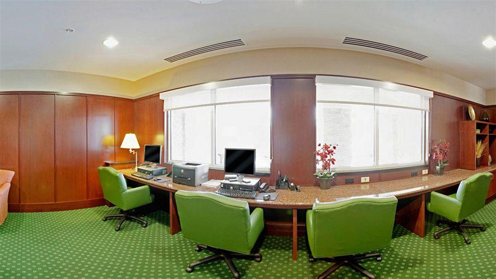 Courtyard Des Moines Ankeny Hotel Bagian luar foto