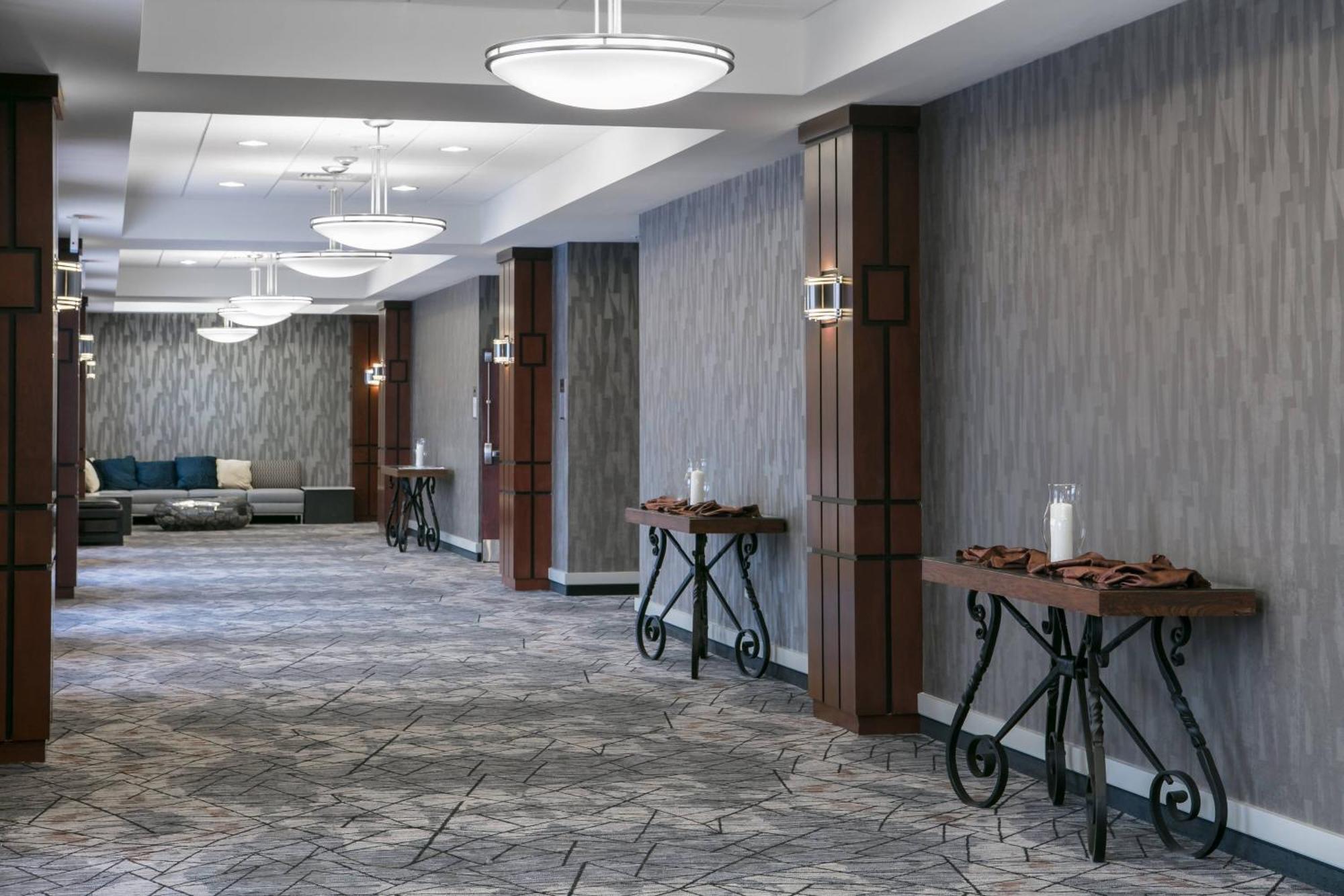 Courtyard Des Moines Ankeny Hotel Bagian luar foto
