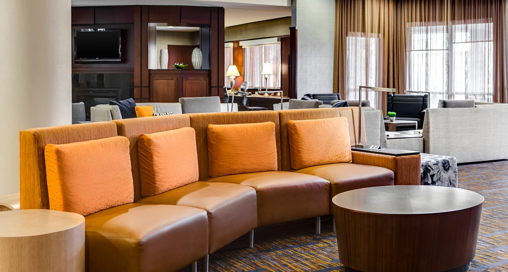 Courtyard Des Moines Ankeny Hotel Bagian luar foto