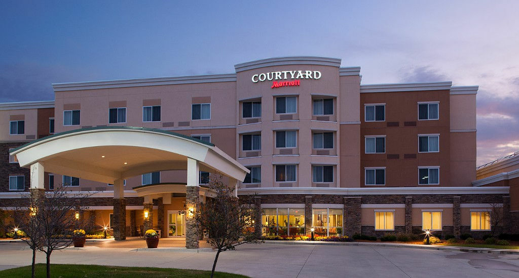 Courtyard Des Moines Ankeny Hotel Bagian luar foto